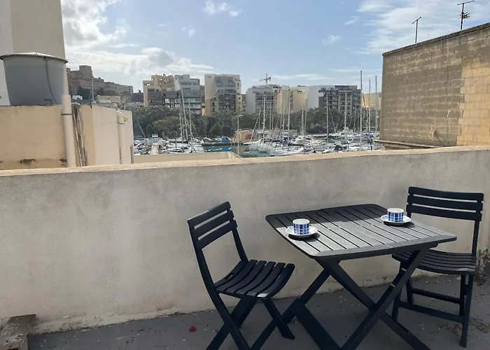 Bohemian Penthouse Close To Sliema And Valletta * מסידה
